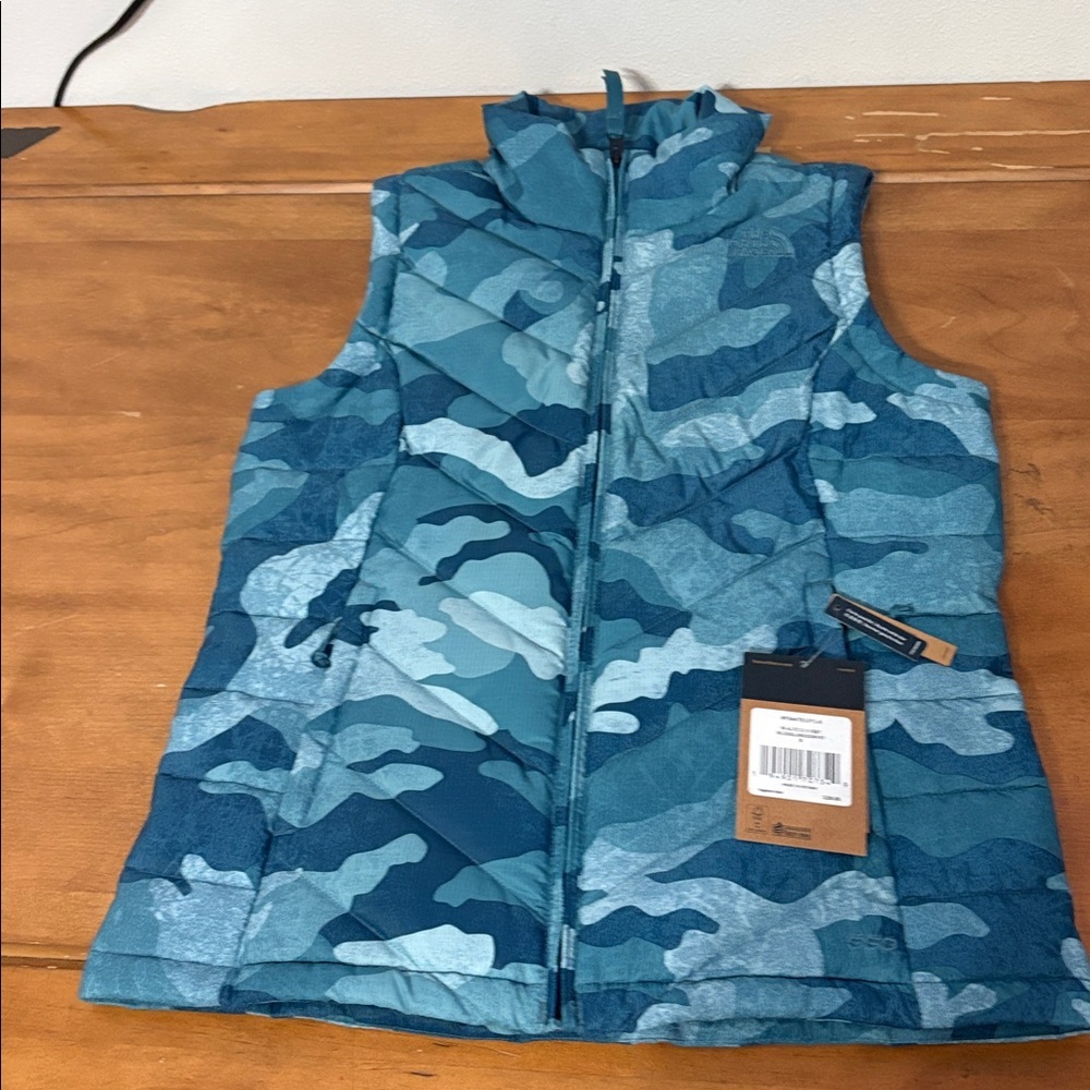 The North Face NWT Down Feather Blue Camouflage Puffer Vest Size Small - Picture 6 of 15